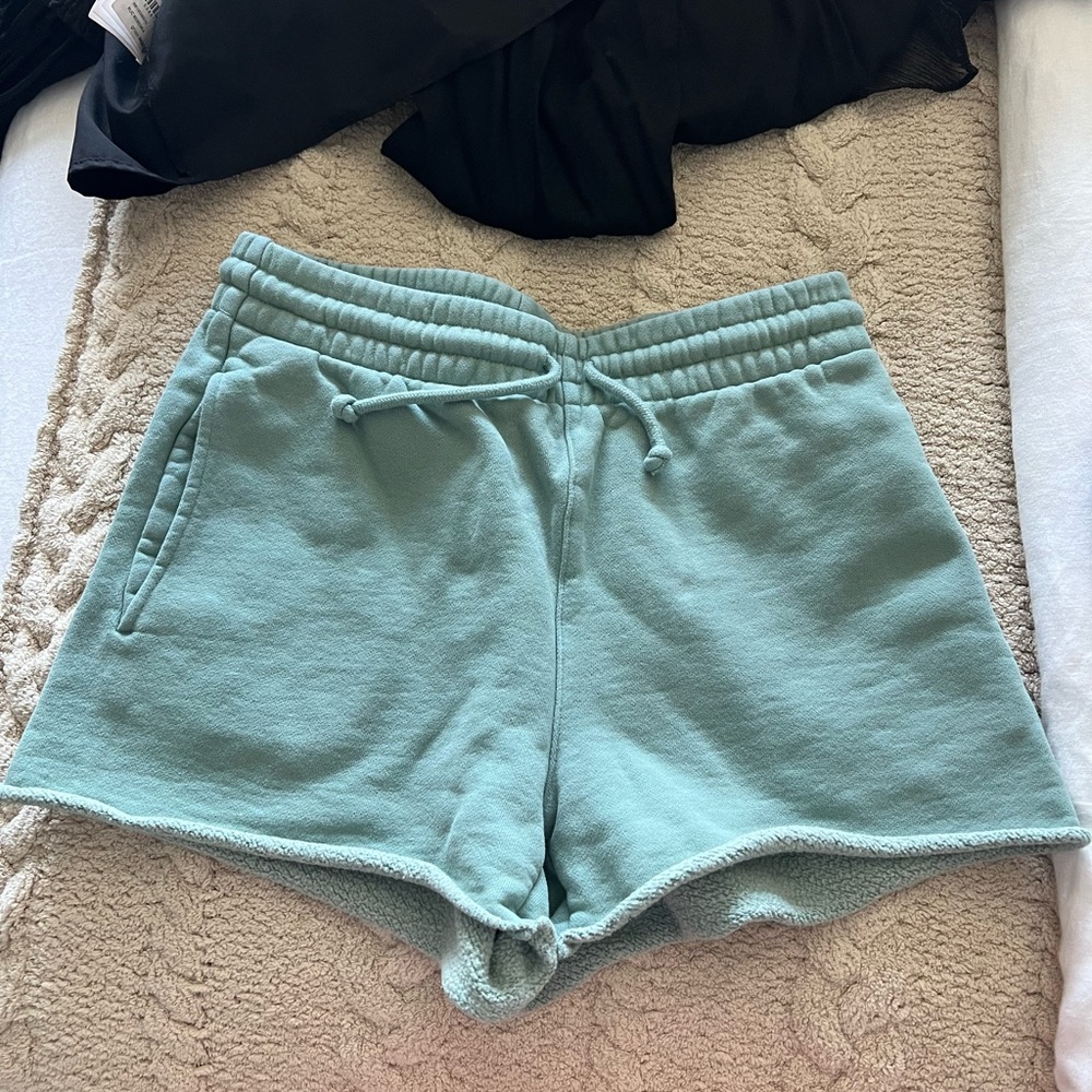 Aritzia Tna CozyAF Shorts